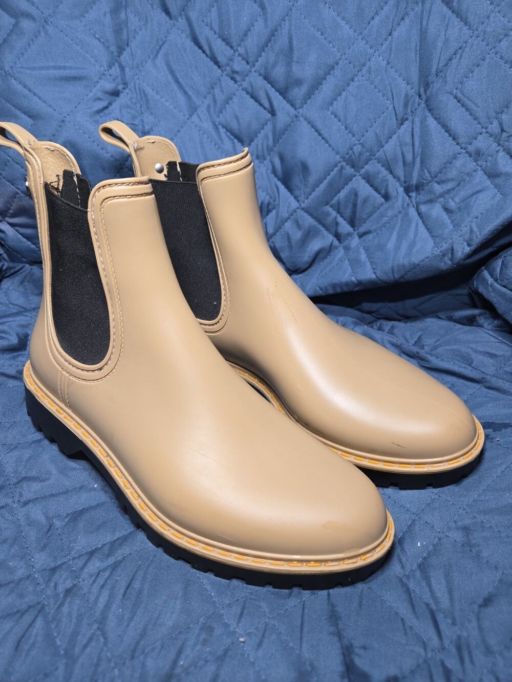 Igor Ladies Rain Boots, Ankle Boots, Lug Soles, Size 8, Size 40 Made in Spain
